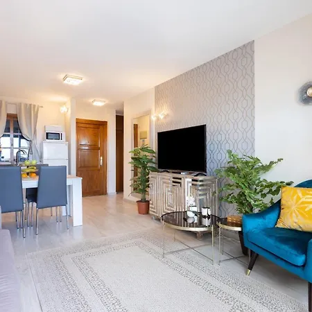 Apartament Stylish Design With Ocean, Pool View, King Size Bed, Wifi, Smart Tv, Free Parking 2 Pools Access Costa Adeje (Tenerife)