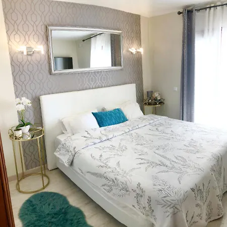 Stylish Design With Ocean, Pool View, King Size Bed, Wifi, Smart Tv, Free Parking 2 Pools Access Apartament Costa Adeje (Tenerife)